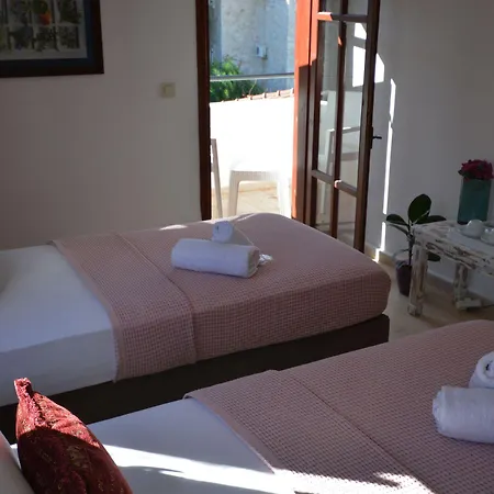 Pandora Hotel